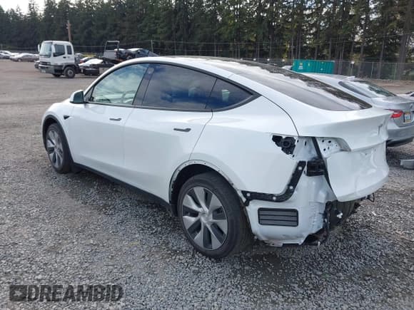 ✅ 2023 Tesla Model Y Long Range • VIN: 7SAYGDEE7PF682772 • Лот: 43475618. Опубликован ранее на IAAI с пробегом 35 755 миль. Бесплатный доступ к архиву аукционных продаж из США и подробный отчёт об истории автомобиля на DreamBid. Изображение 3.