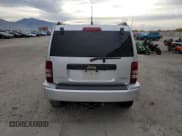 ✅ 2011 Jeep Liberty Sport • VIN: 1J4PN2GK5BW554972 • Lot: 92725275. Wystawiony na Copart z przebiegiem 144 173 mil. Bezpłatny archiwum sprzedaży aukcyjnych z USA i szczegółowy raport historii pojazdu na DreamBid. Zdjęcie 6.