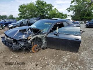 ✅ 2015 Dodge Challenger R/T Plus • VIN: 2C3CDZBT0FH823372 • Lot: 60214693. Wystawiony na Copart z przebiegiem 113 653 mil. Bezpłatny archiwum sprzedaży aukcyjnych z USA i szczegółowy raport historii pojazdu na DreamBid. Zdjęcie 1.