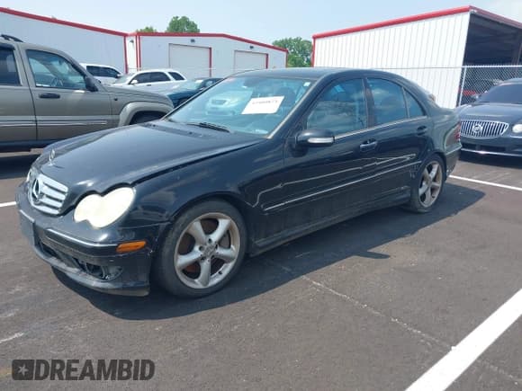 ✅ 2005 Mercedes-Benz C 230 Kompressor • VIN: WDBRF40J25F672960 • Lot: 42400873. Wystawiony na IAAI z przebiegiem Nie podano. Bezpłatny archiwum sprzedaży aukcyjnych z USA i szczegółowy raport historii pojazdu na DreamBid. Zdjęcie 2.