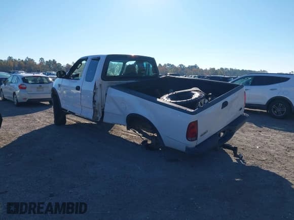✅ 2003 Ford F-150 XL • VIN: 1FTRX18W33NA80256 • Lot: 43718586. Listed on IAAI with 138,955 mi. Free auction sales archive from the USA and detailed vehicle history report at DreamBid. Image 3.