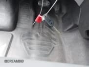 ✅ 2015 Ford Transit Cargo • VIN: 1FTNR2CM0FKA92570 • Lot: 43061239. Wystawiony na IAAI z przebiegiem 221 884 mil. Bezpłatny archiwum sprzedaży aukcyjnych z USA i szczegółowy raport historii pojazdu na DreamBid. Zdjęcie 11.