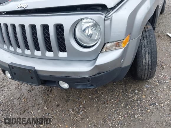 ✅ 2017 Jeep Patriot Sport SE • VIN: 1C4NJRBB8HD122051 • Lot: 42274843. Listed on IAAI with 63,122 mi. Free auction sales archive from the USA and detailed vehicle history report at DreamBid. Image 18.