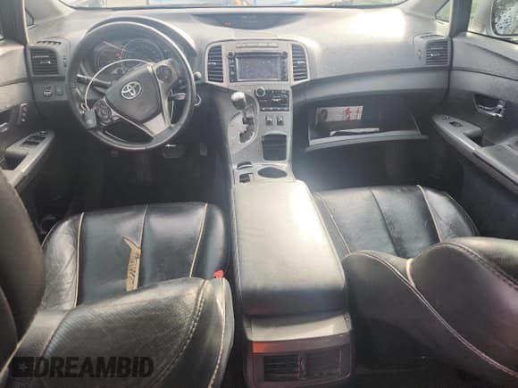 ✅ 2013 Toyota Venza LE • VIN: 4T3BK3BB8DU092799 • Lot: 90677805. Listed on Copart with 172,937 mi. Free auction sales archive from the USA and detailed vehicle history report at DreamBid. Image 8.