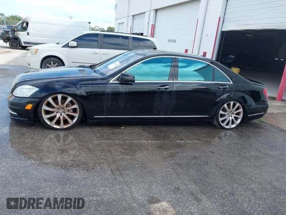 ✅ 2013 Mercedes-Benz S 550 • VIN: WDDNG7DB2DA509762 • Лот: 42994132. Опубликован ранее на IAAI с пробегом 100 691 миль. Бесплатный доступ к архиву аукционных продаж из США и подробный отчёт об истории автомобиля на DreamBid. Изображение 14.