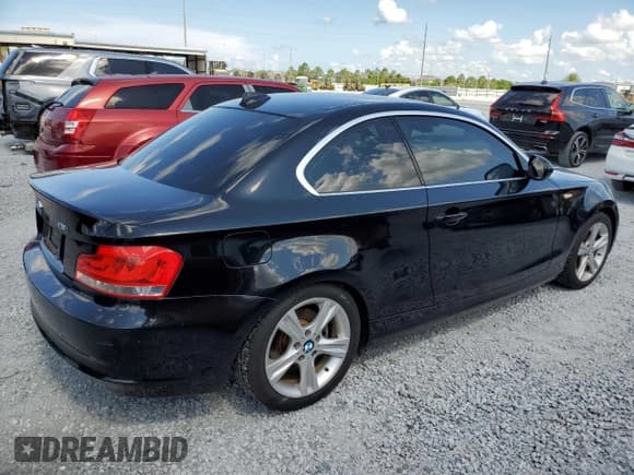 ✅ 2012 BMW 1 Series 128i • VIN: WBAUP7C56CVP23806 • Lot: 62339235. Listed on Copart with 105,776 mi. Free auction sales archive from the USA and detailed vehicle history report at DreamBid. Image 3.