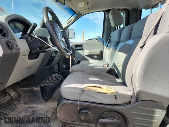 ✅ 2007 Ford F-150 XL • VIN: 1FTRF14W77NA72644 • Lot: 91816835. Listed on Copart with 141,071 mi. Free auction sales archive from the USA and detailed vehicle history report at DreamBid. Image 7.