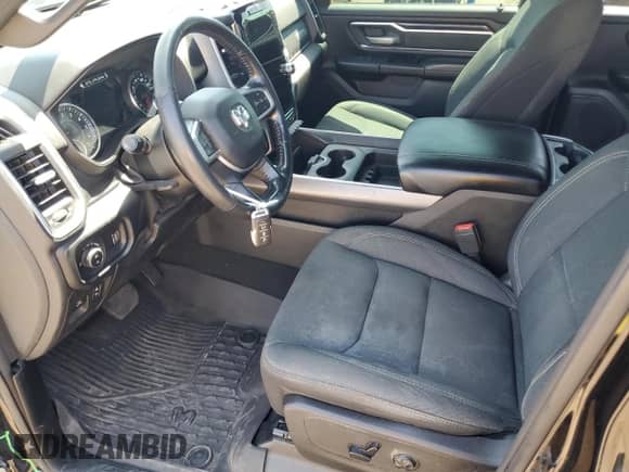 2020 Ram 1500 Big Horn z VIN 1C6SRFFT6LN327830, wystawiony jako Copart lot #66018805 z przebiegiem 117 380 mil mil oraz Szkoda całkowita • Salvage title. Historia ofert i sprzedaży dostępna na DreamBid. Obrazek 7.