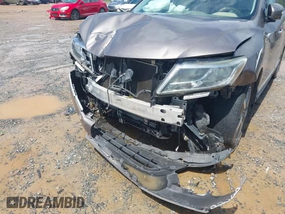 ✅ 2014 Nissan Pathfinder SL • VIN: 5N1AR2MN0EC639332 • Lot: 42238169. Listed on IAAI with 153,704 mi. Free auction sales archive from the USA and detailed vehicle history report at DreamBid. Image 6.