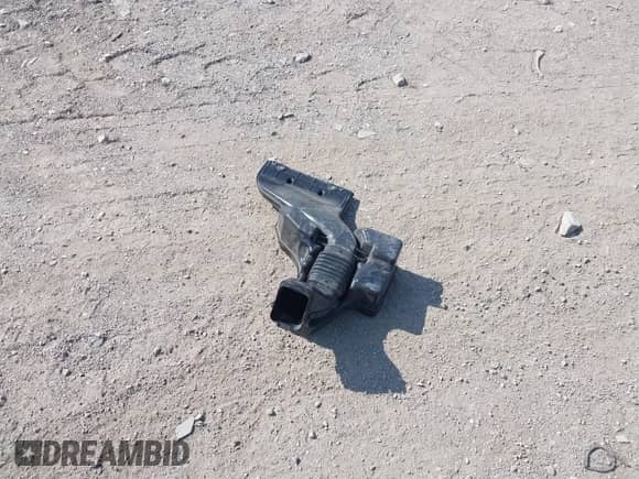 2018 Mitsubishi Outlander SE with VIN JA4AD3A31JJ004065, listed as a IAAI auction lot 43190539 with 160,381 mi miles and . Bid and sale history available at DreamBid. Image 12.