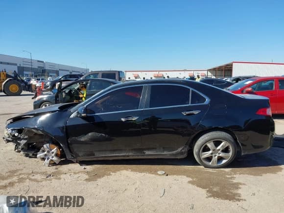 ✅ 2012 Acura TSX • VIN: JH4CU2F4XCC003030 • Lot: 43545898. Listed on IAAI with 196,078 mi. Free auction sales archive from the USA and detailed vehicle history report at DreamBid. Image 15.