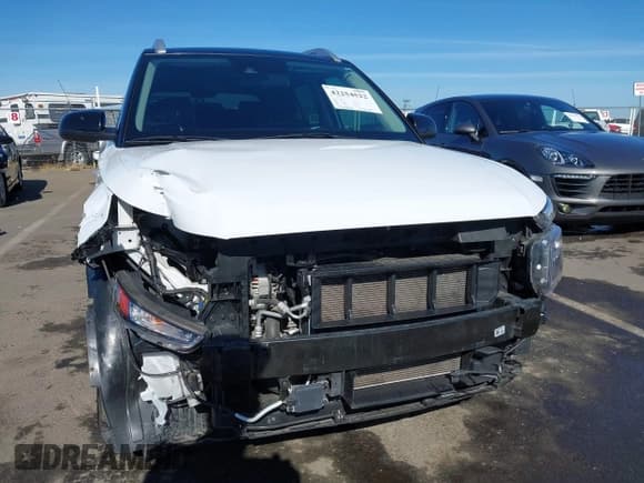 ✅ 2022 Hyundai Venue Limited • VIN: KMHRC8A38NU137933 • Lot: 42254522. Listed on IAAI with 72,596 mi. Free auction sales archive from the USA and detailed vehicle history report at DreamBid. Image 6.