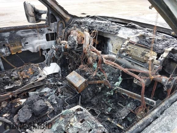 ✅ 2008 GMC Sierra 2500HD SLT • VIN: 1GTHK23K08F202335 • Lot: 41777743. Listed on IAAI with Not provided. Free auction sales archive from the USA and detailed vehicle history report at DreamBid. Image 5.