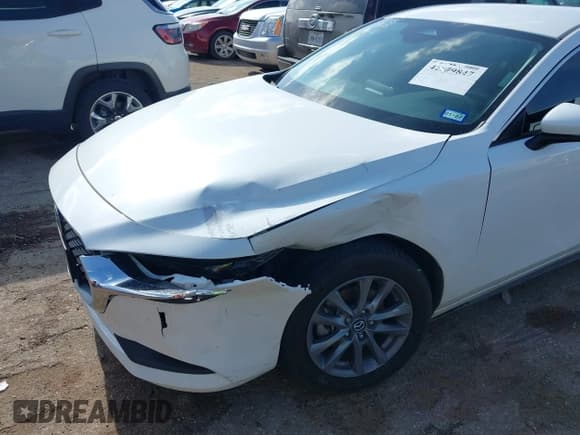 ✅ 2025 Mazda 3 S • VIN: 3MZBPAAM1SM457473 • Lot: 42579847. Listed on IAAI with 13,903 mi. Free auction sales archive from the USA and detailed vehicle history report at DreamBid. Image 6.