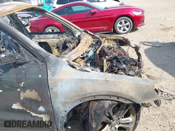 ✅ 2018 Audi Q3 Premium Plus • VIN: WA1HCCFSXJR033163 • Лот: 42367820. Опубликован ранее на IAAI с пробегом Не указан. Бесплатный доступ к архиву аукционных продаж из США и подробный отчёт об истории автомобиля на DreamBid. Изображение 13.