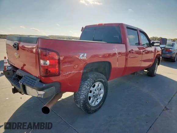 ✅ 2014 Chevrolet Silverado 2500HD LTZ • VIN: 1GC1KYE88EF161941 • Lot: 93073815. Wystawiony na Copart z przebiegiem 190 371 mil. Bezpłatny archiwum sprzedaży aukcyjnych z USA i szczegółowy raport historii pojazdu na DreamBid. Zdjęcie 3.