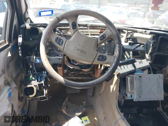 ✅ 2006 GMC Sierra Denali • VIN: 2GTEK63N361251666 • Lot: 43072016. Listed on IAAI with Not provided. Free auction sales archive from the USA and detailed vehicle history report at DreamBid. Image 16.