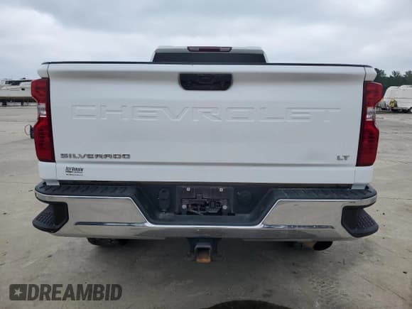 ✅ 2024 Chevrolet Silverado 2500HD LT • VIN: 1GC2YNE75RF108628 • Лот: 67932075. Опубликован ранее на Copart с пробегом 71 500 миль. Бесплатный доступ к архиву аукционных продаж из США и подробный отчёт об истории автомобиля на DreamBid. Изображение 6.