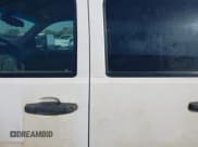 ✅ 2009 Chevrolet Silverado 2500HD Work Truck • VIN: 1GCHC43K59F103701 • Lot: 43412235. Wystawiony na IAAI z przebiegiem 259 509 mil. Bezpłatny archiwum sprzedaży aukcyjnych z USA i szczegółowy raport historii pojazdu na DreamBid. Zdjęcie 14.