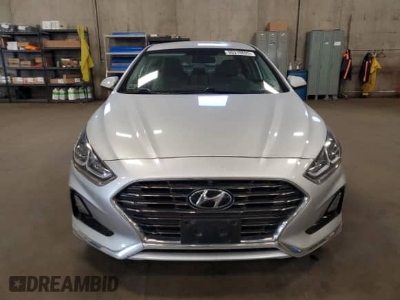2018 Hyundai Sonata SE с VIN 5NPE24AF5JH611575, выставлен на аукционе Copart как лот 90310695 с пробегом 86 940 миль миль и Списание • Salvage title. История ставок и продаж доступна на DreamBid. Изображение 5.