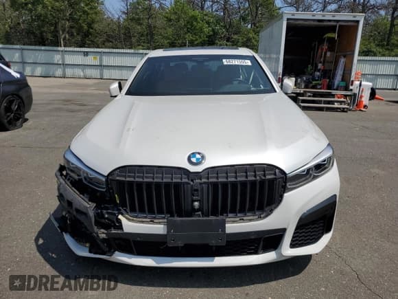 ✅ 2020 BMW 7 Series 740i xDrive • VIN: WBA7T4C00LCD35576 • Лот: 68271555. Опубликован ранее на Copart с пробегом 34 886 миль. Бесплатный доступ к архиву аукционных продаж из США и подробный отчёт об истории автомобиля на DreamBid. Изображение 5.