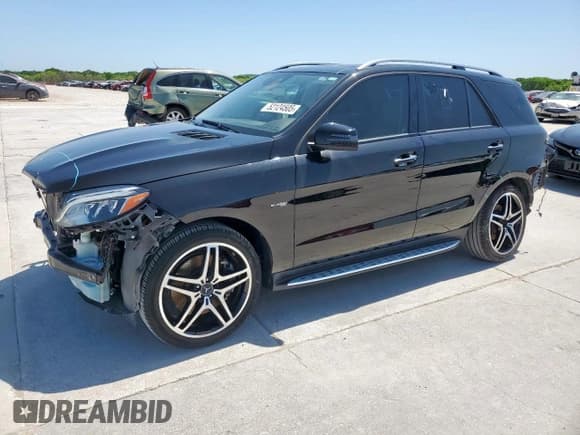 ✅ 2017 Mercedes-Benz GLE 43 AMG • VIN: 4JGDA6EB7HA934962 • Лот: 52124505. Опубликован ранее на Copart с пробегом 29 890 миль. Бесплатный доступ к архиву аукционных продаж из США и подробный отчёт об истории автомобиля на DreamBid. Изображение 1.