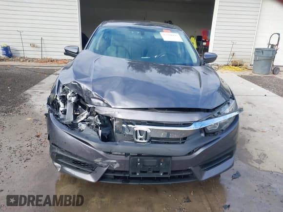 ✅ 2018 Honda Civic EX • VIN: 19XFC2F76JE022711 • Lot: 43590993. Wystawiony na IAAI z przebiegiem 92 226 mil. Bezpłatny archiwum sprzedaży aukcyjnych z USA i szczegółowy raport historii pojazdu na DreamBid. Zdjęcie 12.
