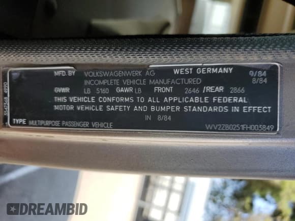 ✅ 1985 Volkswagen Vanagon GL • VIN: WV2ZB0251FH003849 • Lot: 69142014. Wystawiony na Copart z przebiegiem 172 853 mil. Bezpłatny archiwum sprzedaży aukcyjnych z USA i szczegółowy raport historii pojazdu na DreamBid. Zdjęcie 13.