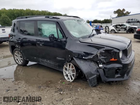 ✅ 2021 Jeep Renegade Latitude • VIN: ZACNJDBB8MPM15475 • Lot: 82434045. Wystawiony na Copart z przebiegiem 55 538 mil. Bezpłatny archiwum sprzedaży aukcyjnych z USA i szczegółowy raport historii pojazdu na DreamBid. Zdjęcie 4.