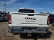 ✅ 2023 GMC Sierra 2500HD Pro • VIN: 1GT49LE79PF213194 • Лот: 49034785. Опубликован ранее на Copart с пробегом 55 837 миль. Бесплатный доступ к архиву аукционных продаж из США и подробный отчёт об истории автомобиля на DreamBid. Изображение 6.