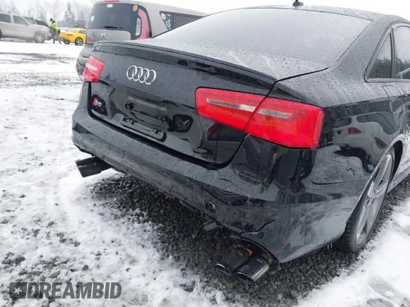 ✅ 2014 Audi S6 • VIN: WAUF2BFC1EN094172 • Lot: 41571238. Listed on IAAI with 62,028 mi. Free auction sales archive from the USA and detailed vehicle history report at DreamBid. Image 6.