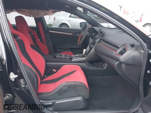 ✅ 2021 Honda Civic Type R Touring • VIN: SHHFK8G73MU201838 • Lot: 40905025. Listed on IAAI with 35,499 mi. Free auction sales archive from the USA and detailed vehicle history report at DreamBid. Image 5.