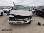 ✅ 2000 Chevrolet Silverado 1500 • VIN: 2GCEC19V1Y1192742 • Лот: 77984923. Опубликован ранее на Copart с пробегом 197 139 миль. Бесплатный доступ к архиву аукционных продаж из США и подробный отчёт об истории автомобиля на DreamBid. Изображение 5.