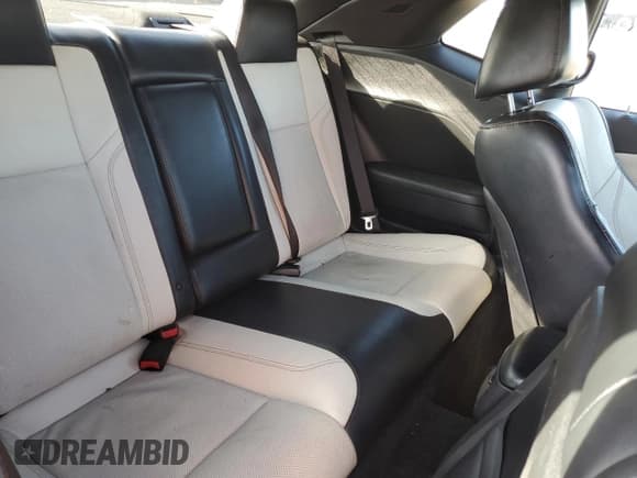 ✅ 2015 Dodge Challenger R/T Plus • VIN: 2C3CDZBT0FH714510 • Lot: 39559444. Wystawiony na Copart z przebiegiem 101 772 mil. Bezpłatny archiwum sprzedaży aukcyjnych z USA i szczegółowy raport historii pojazdu na DreamBid. Zdjęcie 10.