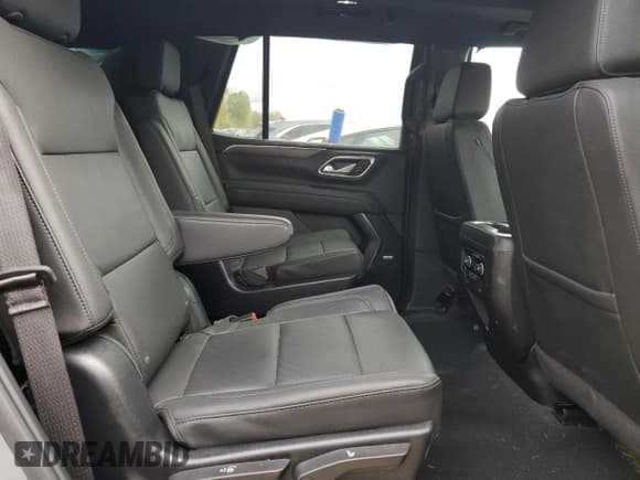 ✅ 2024 Chevrolet Tahoe Z71 • VIN: 1GNSKPKD7RR408829 • Лот: 82513045. Опубликован ранее на Copart с пробегом 19 952 миль. Бесплатный доступ к архиву аукционных продаж из США и подробный отчёт об истории автомобиля на DreamBid. Изображение 11.