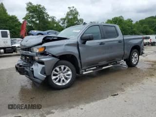 ✅ 2021 Chevrolet Silverado 1500 Custom • VIN: 3GCUYBEF2MG131743 • Lot: 61292915. Wystawiony na Copart z przebiegiem 45 509 mil. Bezpłatny archiwum sprzedaży aukcyjnych z USA i szczegółowy raport historii pojazdu na DreamBid. Zdjęcie 1.