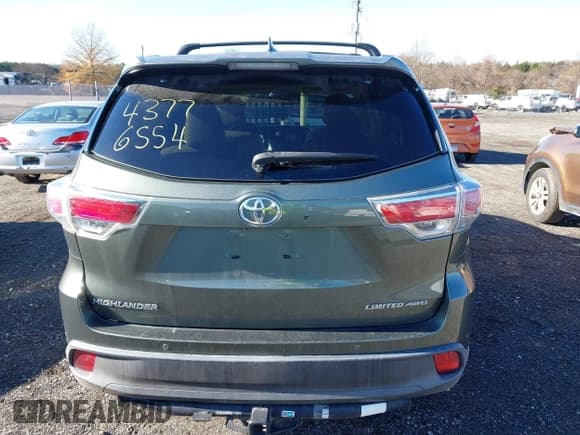 ✅ 2015 Toyota Highlander Limited Platinum • VIN: 5TDDKRFH0FS084873 • Lot: 43776554. Listed on IAAI with 100,105 mi. Free auction sales archive from the USA and detailed vehicle history report at DreamBid. Image 16.