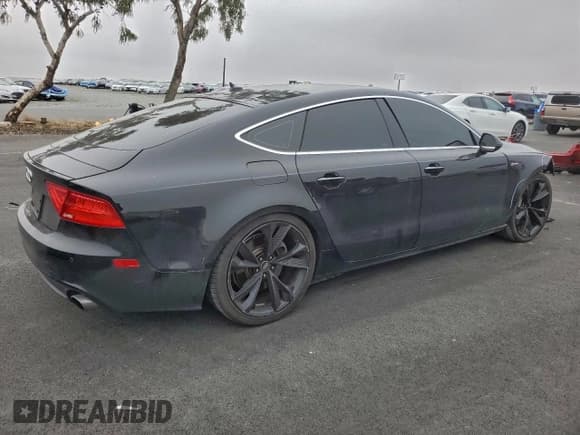 ✅ 2014 Audi A7 Premium Plus • VIN: WAUWGAFC9EN022390 • Lot: 95792745. Listed on Copart with Not provided. Free auction sales archive from the USA and detailed vehicle history report at DreamBid. Image 3.