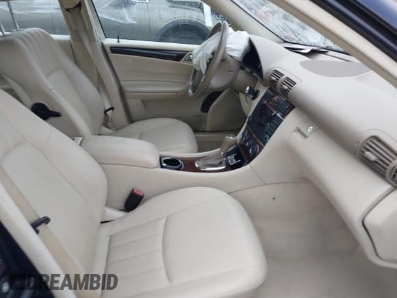 ✅ 2007 Mercedes-Benz C 280 Luxury • VIN: WDBRF92H67F903191 • Lot: 41112114. Wystawiony na IAAI z przebiegiem 125 519 mil. Bezpłatny archiwum sprzedaży aukcyjnych z USA i szczegółowy raport historii pojazdu na DreamBid. Zdjęcie 5.