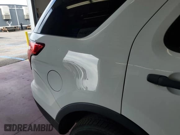 ✅ 2014 Ford Explorer • VIN: 1FM5K8B82EGB80528 • Lot: 42360392. Listed on IAAI with 152,102 mi. Free auction sales archive from the USA and detailed vehicle history report at DreamBid. Image 1.