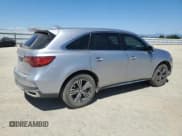 ✅ 2018 Acura MDX • VIN: 5J8YD3H31JL006317 • Лот: 66235595. Опубликован ранее на Copart с пробегом 131 573 миль. Бесплатный доступ к архиву аукционных продаж из США и подробный отчёт об истории автомобиля на DreamBid. Изображение 3.