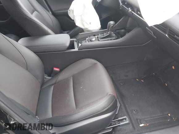 ✅ 2024 Mazda 3 Premium Plus • VIN: JM1BPBNY6R1716522 • Lot: 41509368. Listed on IAAI with 3,535 mi. Free auction sales archive from the USA and detailed vehicle history report at DreamBid. Image 5.