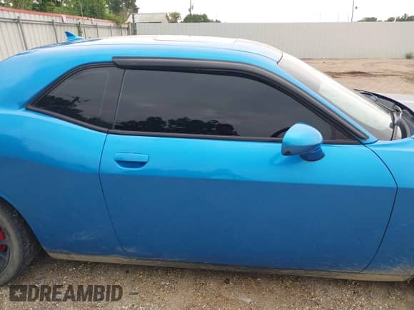 2016 Dodge Challenger SRT Hellcat z VIN 2C3CDZC90GH254687, wystawiony jako IAAI lot #43057103 z przebiegiem 54 293 mil mil oraz . Historia ofert i sprzedaży dostępna na DreamBid. Obrazek 13.