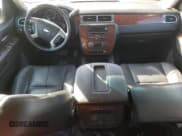 ✅ 2011 Chevrolet Suburban LT • VIN: 1GNSKJE34BR338003 • Lot: 70700754. Wystawiony na Copart z przebiegiem Nie podano. Bezpłatny archiwum sprzedaży aukcyjnych z USA i szczegółowy raport historii pojazdu na DreamBid. Zdjęcie 8.