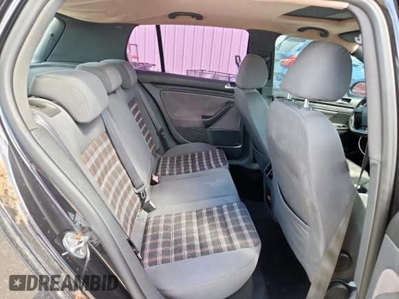 ✅ 2009 Volkswagen Golf GTI • VIN: WVWHD71KX9W022291 • Lot: 81341525. Listed on Copart with 125,074 mi. Free auction sales archive from the USA and detailed vehicle history report at DreamBid. Image 10.