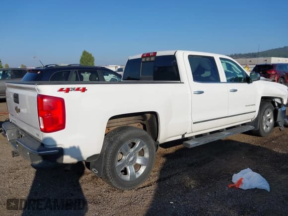 ✅ 2018 Chevrolet Silverado 1500 LTZ • VIN: 1GCUKSEC0JF189211 • Lot: 43240486. Listed on IAAI with 95,542 mi. Free auction sales archive from the USA and detailed vehicle history report at DreamBid. Image 4.