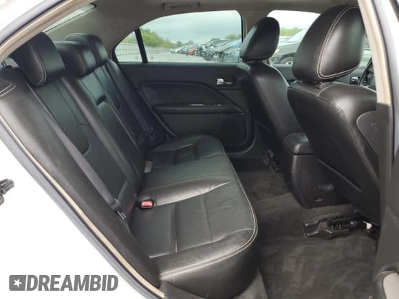 ✅ 2010 Ford Fusion SEL • VIN: 3FAHP0JG9AR194142 • Лот: 51521885. Опубликован ранее на Copart с пробегом 204 673 миль. Бесплатный доступ к архиву аукционных продаж из США и подробный отчёт об истории автомобиля на DreamBid. Изображение 11.