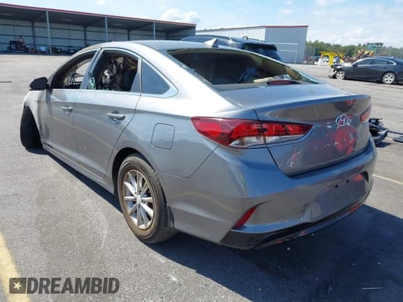 ✅ 2018 Hyundai Sonata SE • VIN: 5NPE24AF8JH613482 • Лот: 43201766. Опубликован ранее на IAAI с пробегом 79 356 миль. Бесплатный доступ к архиву аукционных продаж из США и подробный отчёт об истории автомобиля на DreamBid. Изображение 3.