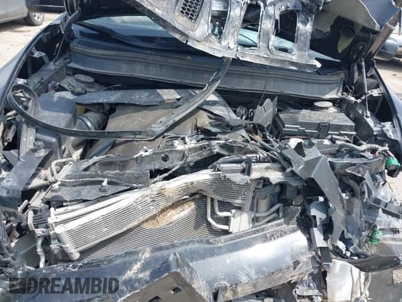 ✅ 2018 Jeep Cherokee Latitude • VIN: 1C4PJLCX6JD606158 • Lot: 41914815. Listed on IAAI with 96,315 mi. Free auction sales archive from the USA and detailed vehicle history report at DreamBid. Image 10.