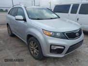 ✅ 2013 Kia Sorento SX • VIN: 5XYKW4A24DG409813 • Lot: 42096259. Listed on IAAI with 102,463 mi. Free auction sales archive from the USA and detailed vehicle history report at DreamBid. Image 1.